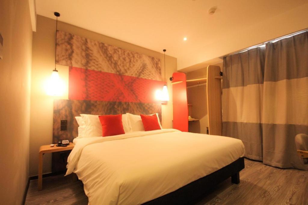 ไอบิส เซินหยาง นอร์ท สเตชั่น Hotel เสิ่นหยาง ภายนอก รูปภาพ
